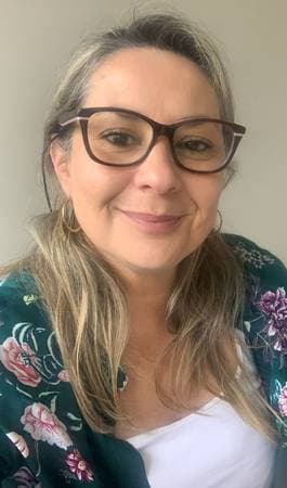 Karen Varela - Psicóloga clínica especializada en Trauma 