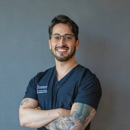 Dr. Miguel Romero - Armonización Orofacial