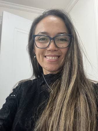 Karina Navarro Flores - Psicóloga Clínica 