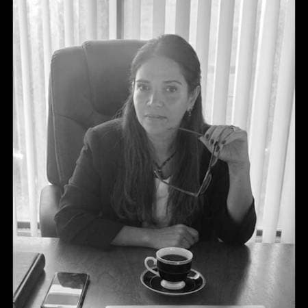 Fanny Valdivia - Abogada