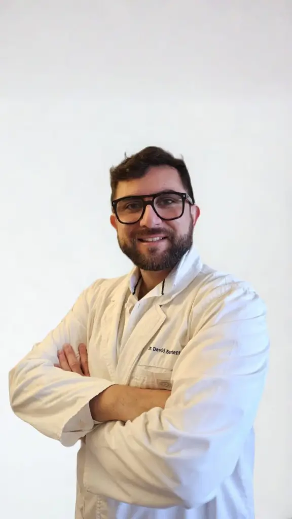 Dr. David Barrientos Ramírez - Médico Geriatra