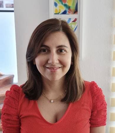 Dra. Angélica Rojo Lozano - Pediatría, Nefrología infantil
