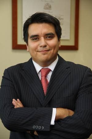 Leonardo Espinoza - Abogado
