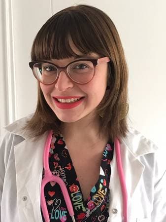 Carolina Andrea Henriquez Arenas - Medico Cirujano