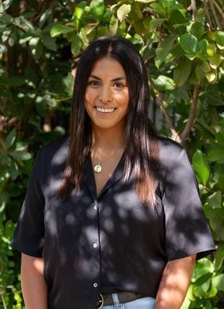 Valentina Reyes Cosmelli - Psicóloga Clínica y Educacional