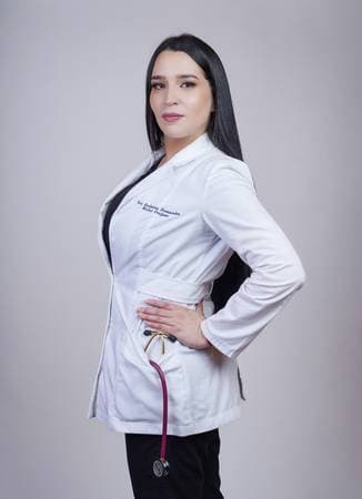 Andreina Hernandez - Médico general 