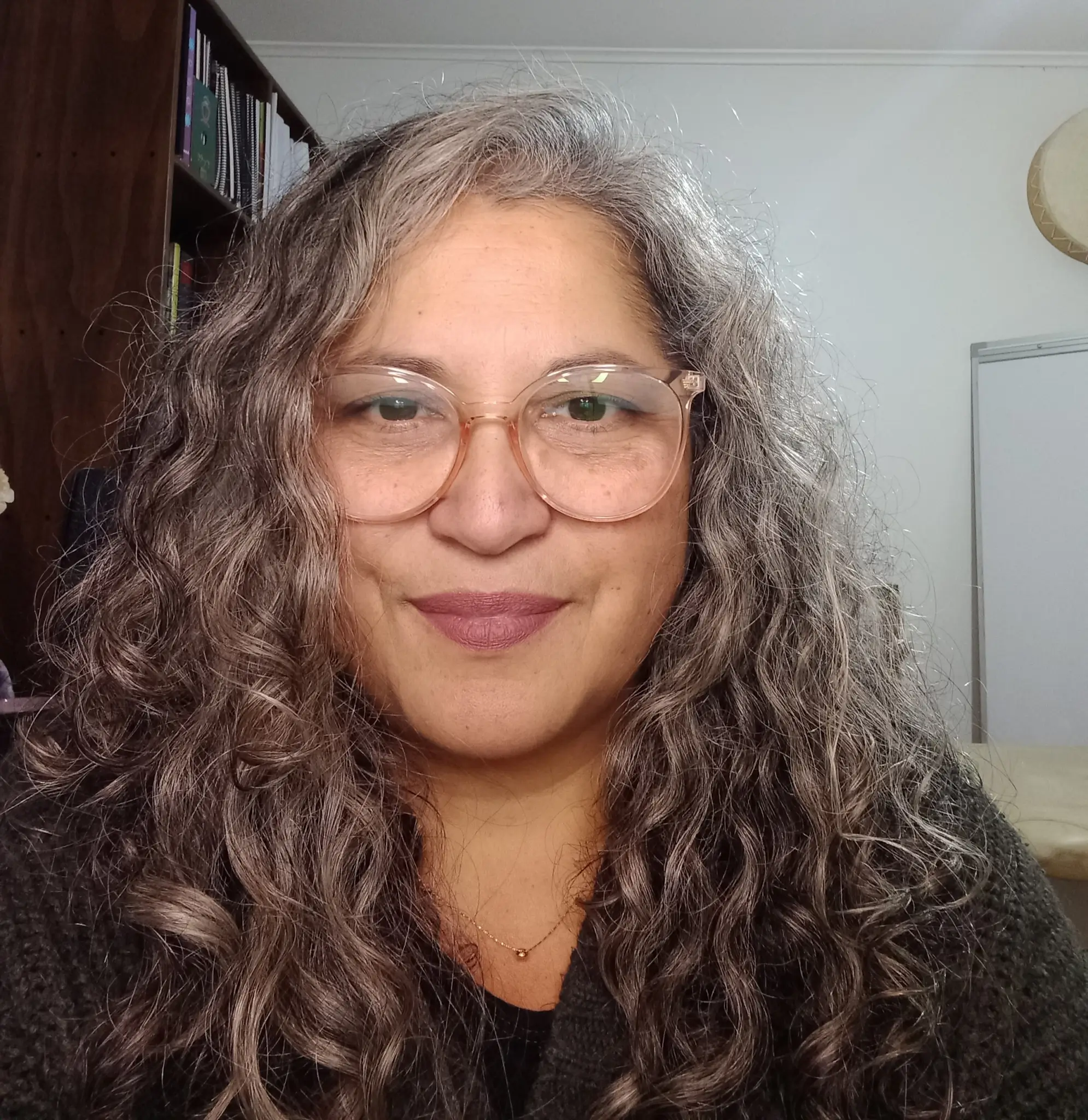 Yasna Huencho  Terapeuta Holística Integral - Acompañamiento Terapéutico Integral