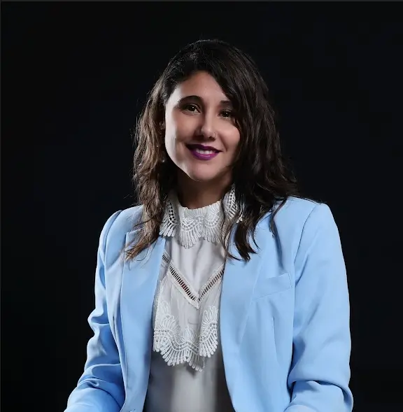 Loreto Oportus - Coach Ontológica certificada Newfield · MBA Universidad de Chile - Coaching Ontológico para el Liderazgo Femenino