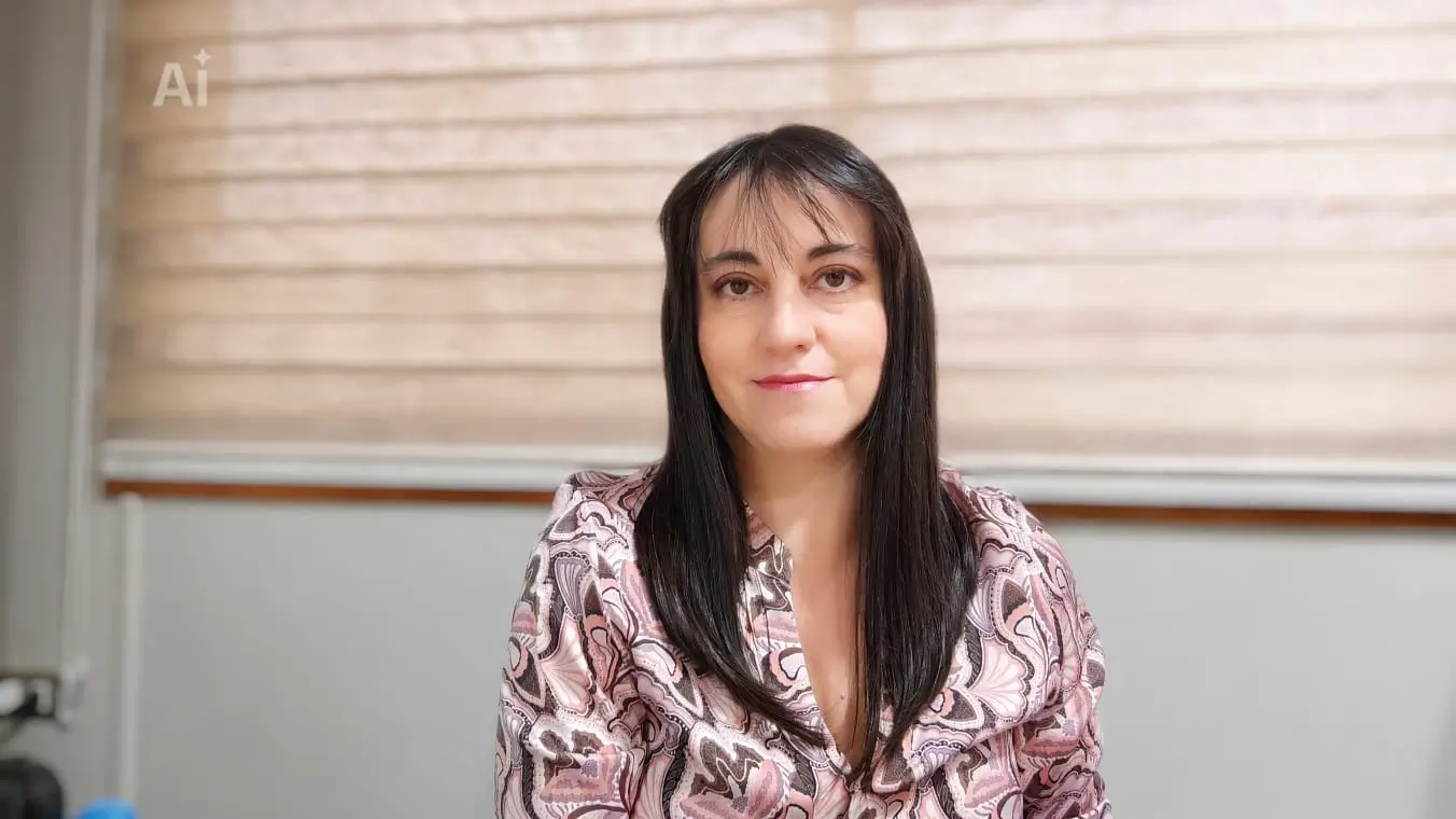 Emilia Fernandez Espinoza - Psicóloga Clínica y psicoterapeuta. Atención a adultos y personas mayores. Te ayudo a procesar los cambios, recuperar estabilidad y reorganizar tu vida. Atención online, estés en Chile o en el extranjero, y presencial en la ciudad de Los Ángeles. 